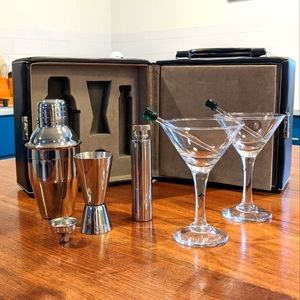 Compact cocktail travel kit
